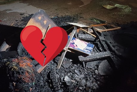 ¡Justo en el cora!, hombre quema fotos y ropa de su ex pareja tras decepción