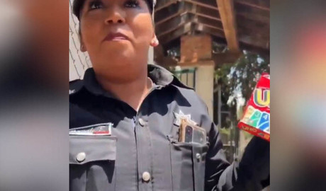 VIDEO: Policías detienen a adolescentes en Toluca por jugar UNO en la calle