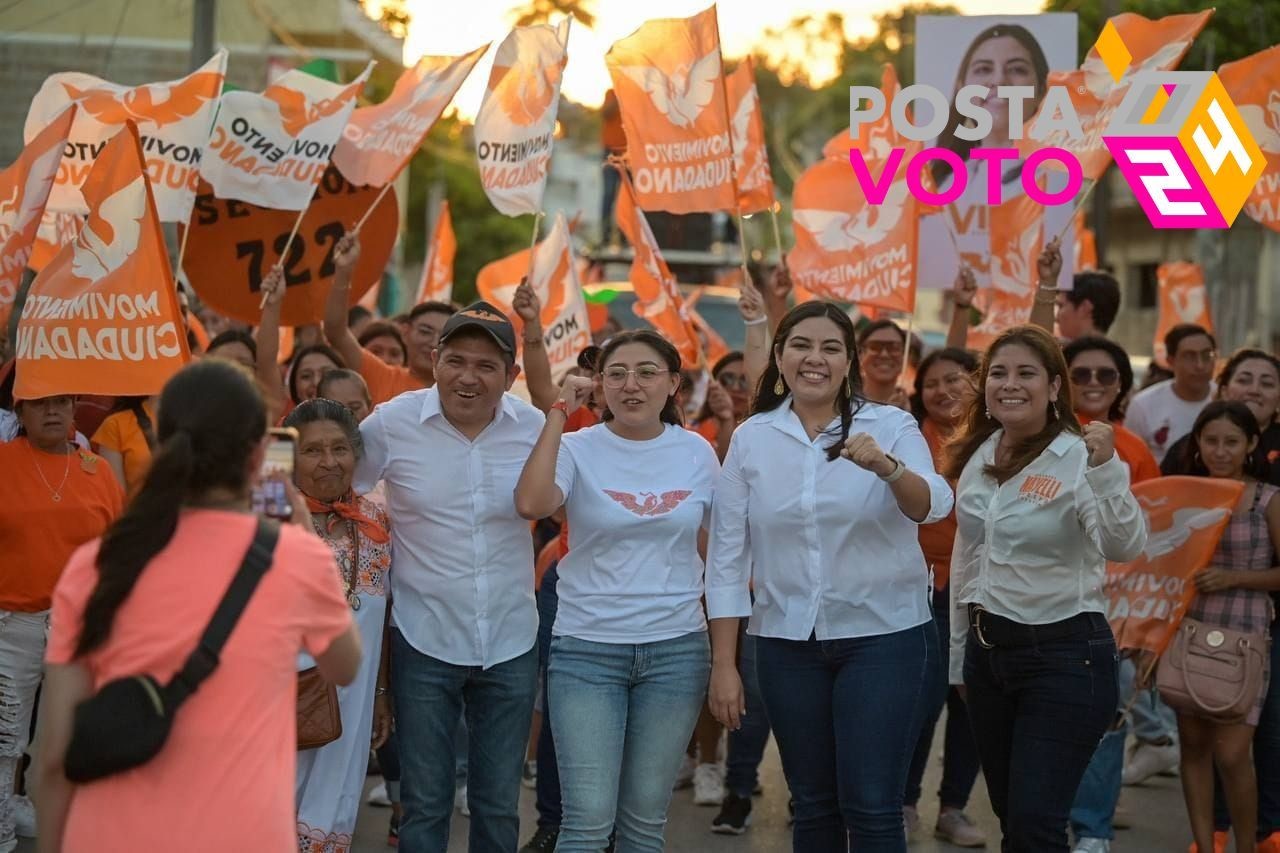Vida Gómez, candidata de Movimiento Ciudadano a la gubernatura de Yucatán, recorrió las calles de Peto donde se  comprometió a resolver las carencias del municipio.- Foto Cortesía