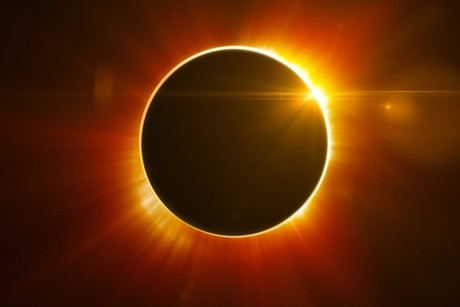 Eclipse Solar 2024: ¿Cuáles son los riesgos de observarlo sin protección?