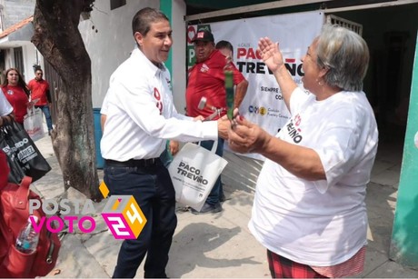 Francisco Treviño promete pavimentar calles en la Colonia Los Valles