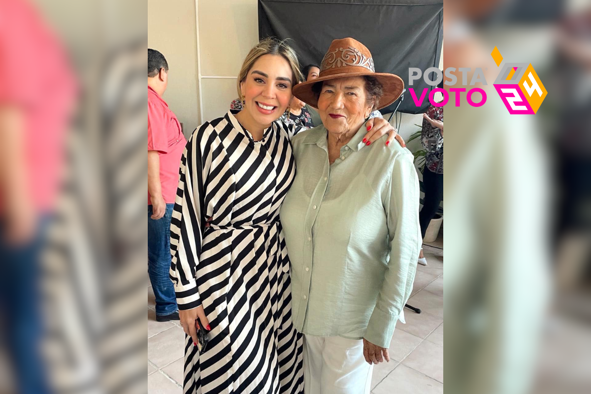 La candidata Nora Alejandra Izaguirre (izq.) junto a la maestra Magdalena Peraza Guerra (der.) ex alcaldesa de Tampico.