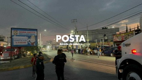 Paralizan la carretera Cuautitlán- Melchor Ocampo por bloqueo de vecinos (VIDEO)