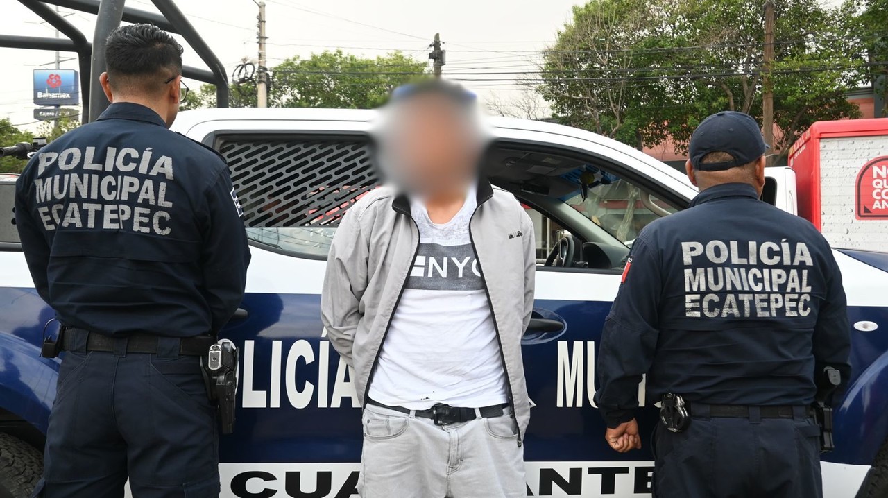 El detenido fue puesto a disposición de la FGJEM para iniciar la investigación por narcomenudeo. Foto: Policía de Ecatepec