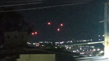 VIDEO: Captan luces flotando en cielo de Durango ¿Ovnis? Te contamos qué sería