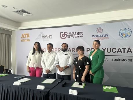 Presidente de la AMHY organiza foros con candidatos a la gubernatura en Yucatán