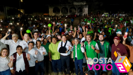 Huacho Díaz Mena continúa su gira con el fuerte respaldo del oriente de Yucatán