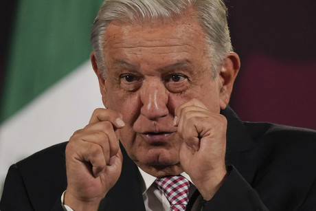 Ecuador expulsa a embajadora mexicana por declaraciones de López Obrador