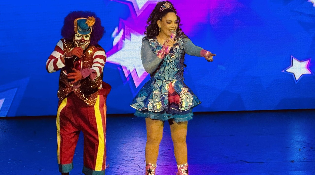 Tatiana estuvo acompañada en el show por el payaso Tomby. Foto: Mauricio Morales