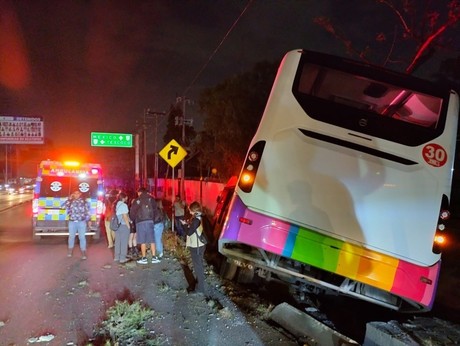 Siete personas heridas tras descarrilamiento de Mexibus en Ecatepec