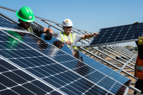 Lanza CFE programa de instalación gratuita de paneles solares