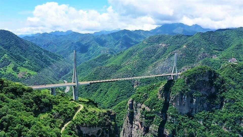 Puente Baluarte, sobre el río del mismo nombre. Límite de los estados de Durango y Sinaloa. Foto: Facebook Viva Durango