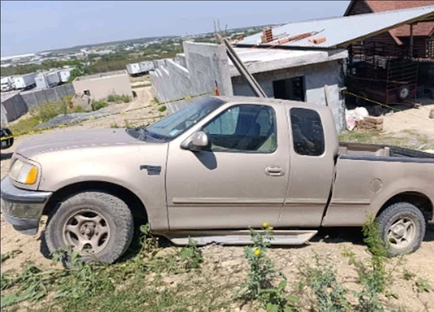 La camioneta coincidía con las características del vehículo que fue reportado como robado. Foto: Redes Sociales.