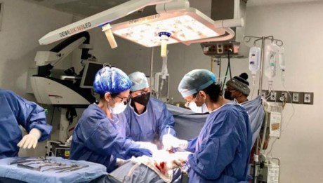 ¡Histórico! Realizan primer trasplante simultáneo de riñones en el O’Horán