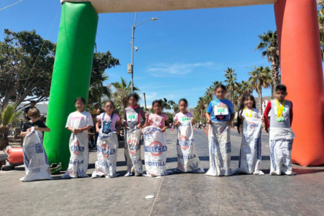 Celebran Día del Niño en ciclovía de Cabo San Lucas