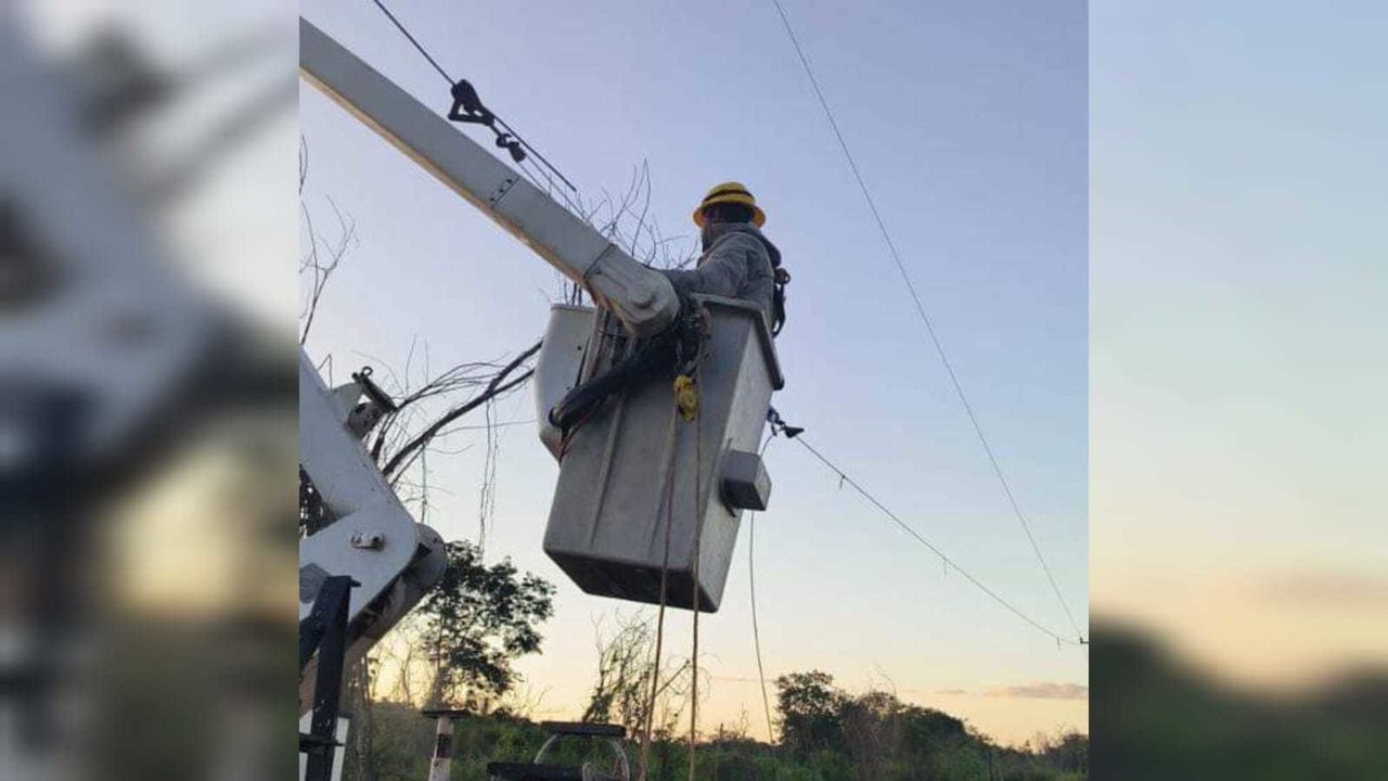 Habrá corte de energía eléctrica en El Salto. Foto: Facebook/ CFE Nacional.