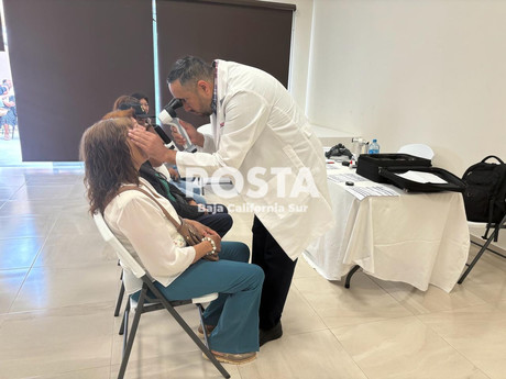 Jornada oftalmológica gratuita beneficia a 200 adultos mayores en Cabo San Lucas