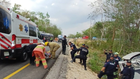 Muere niño de 7 años en aparatoso accidente en la carretera Cancún-Mérida