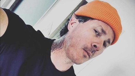 Tom DeLonge, de Blink-182, se disculpa con fans mexicanos por cancelar shows