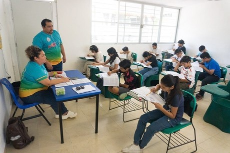 10 mil estudiantes presentan prueba de ingreso a secundaria en Yucatán