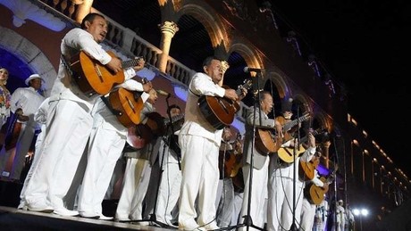 La Serenata en Yucatán: Una Tradición de romanticismo