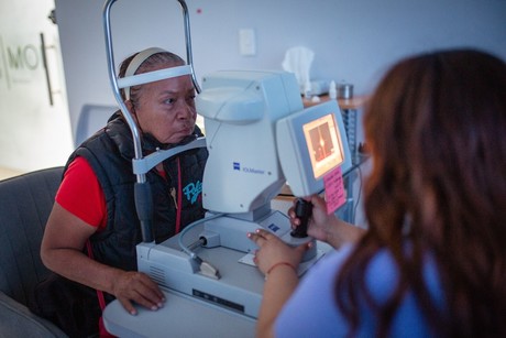 Apoyo a adultos mayores: cirugías de cataratas en Guadalupe