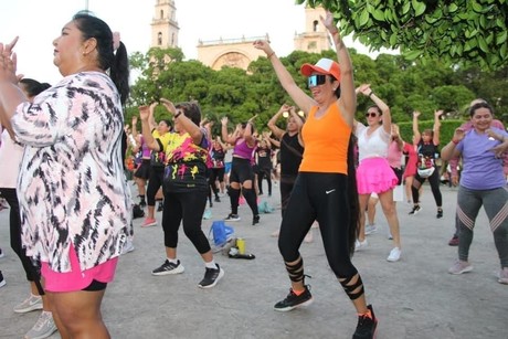 Alta participación en jornadas de activación física en Mérida