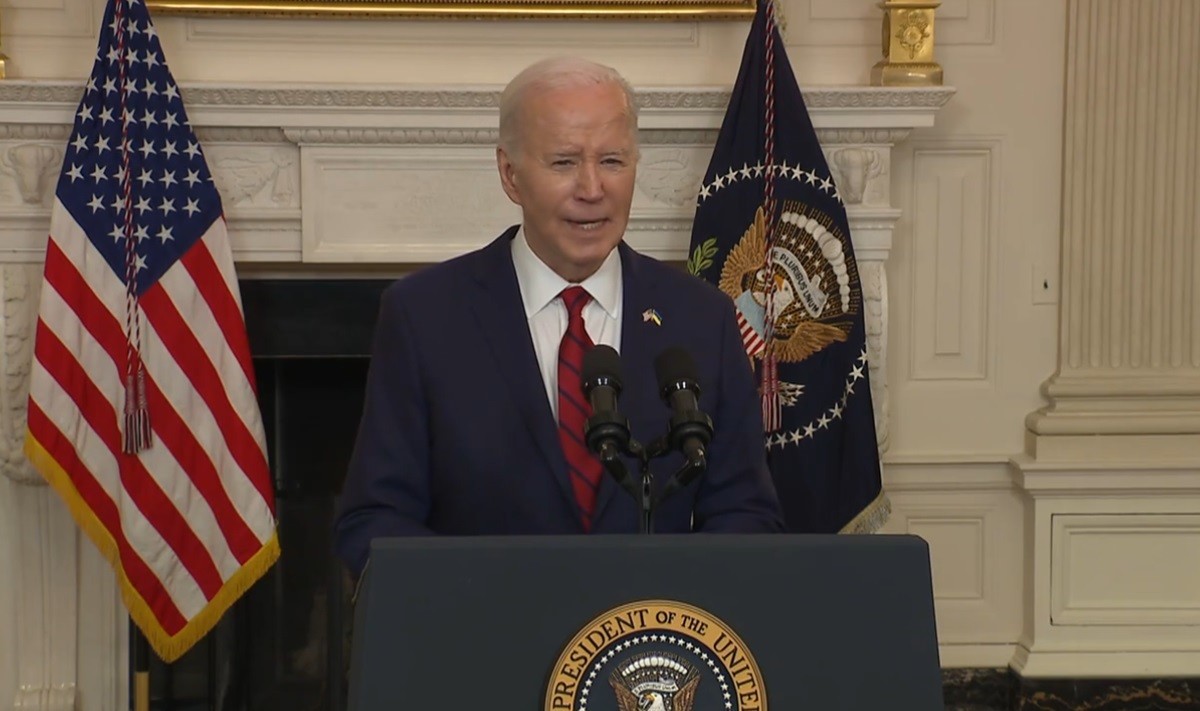 El presidente de Estados Unidos, Joe Biden, habla sobre la aprobación del paquete de seguridad nacional en el Senado. Foto: Twitter @POTUS