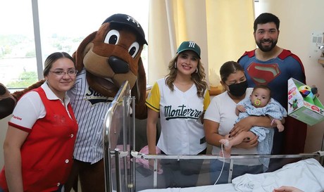 Llevan Roberto Valenzuela y Perro Sultán alegría al Hospital Materno Infantil