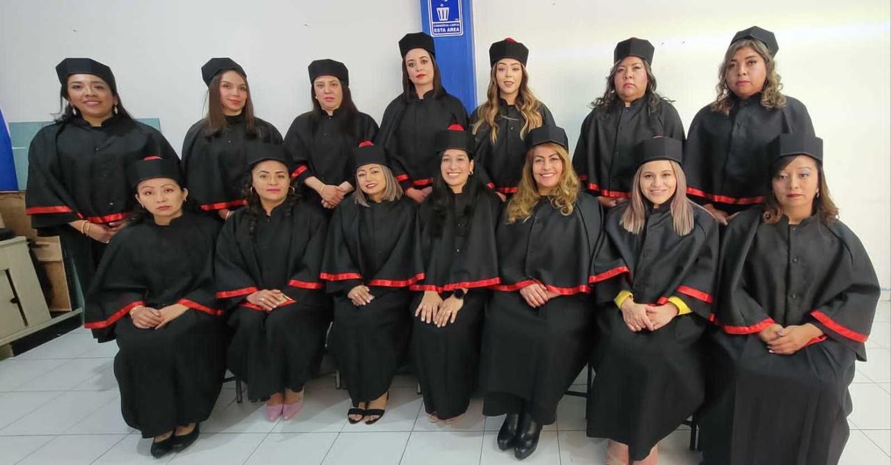 La Universidad Hispano Americana del Bajío  busca apoyar a madres docentes con una beca para estudiar una Maestría en Educación.- Foto cortesía