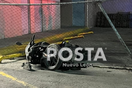 Sale lesionado tras chocar en Monterrey