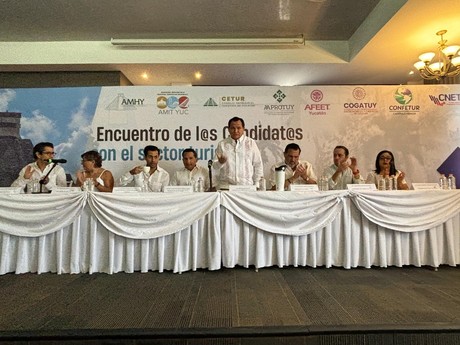 >Joaquín Díaz Mena busca que el beneficio del turismo llegue a las comunidades