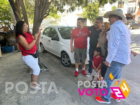 Recorre Ramiro Delgado calles de Apodaca en busca de una diputación local