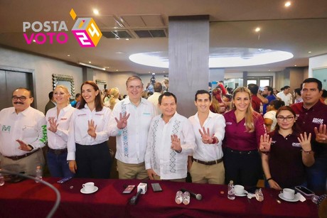 Marcelo Ebrard visita Yucatán para respaldar a Huacho Díaz Mena