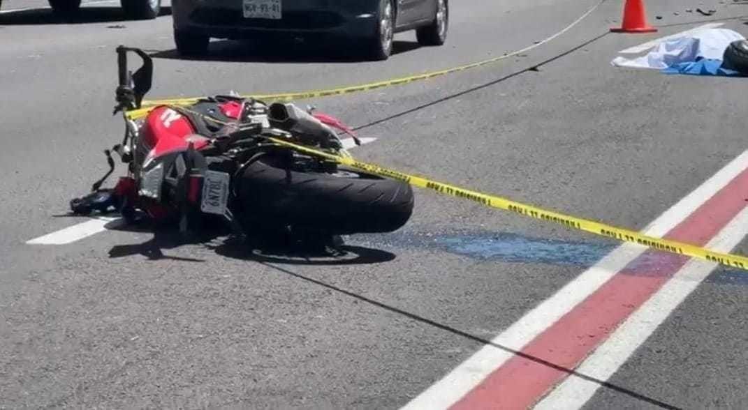 Motociclista fallece en trágico accidente en la autopista México-Toluca. Foto: RRSS