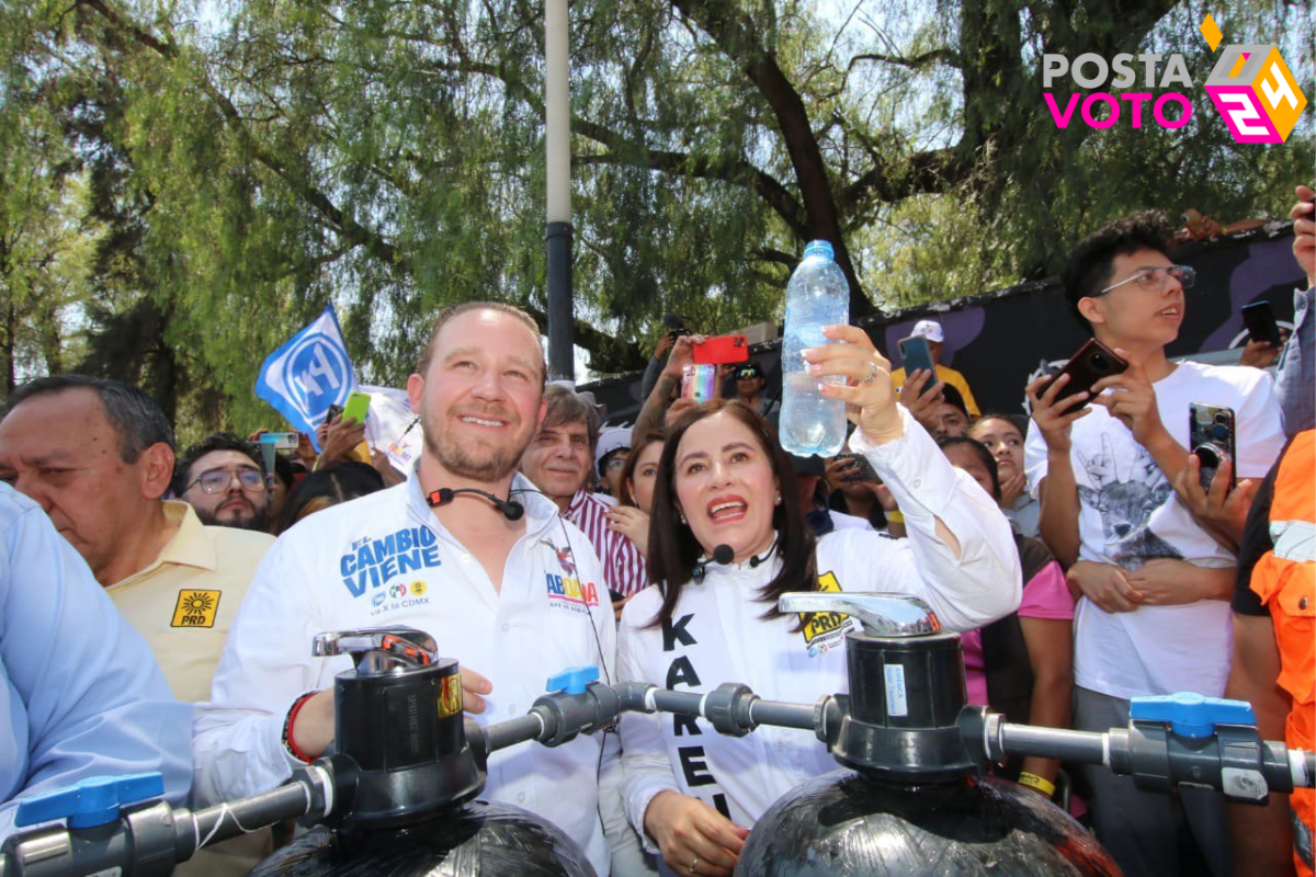 Santiago Taboada fue cuestionado por diversos medios sobre su opinión ante la contaminación del agua que varios ciudadanos sufren. Foto: @KarenQuirogaAn