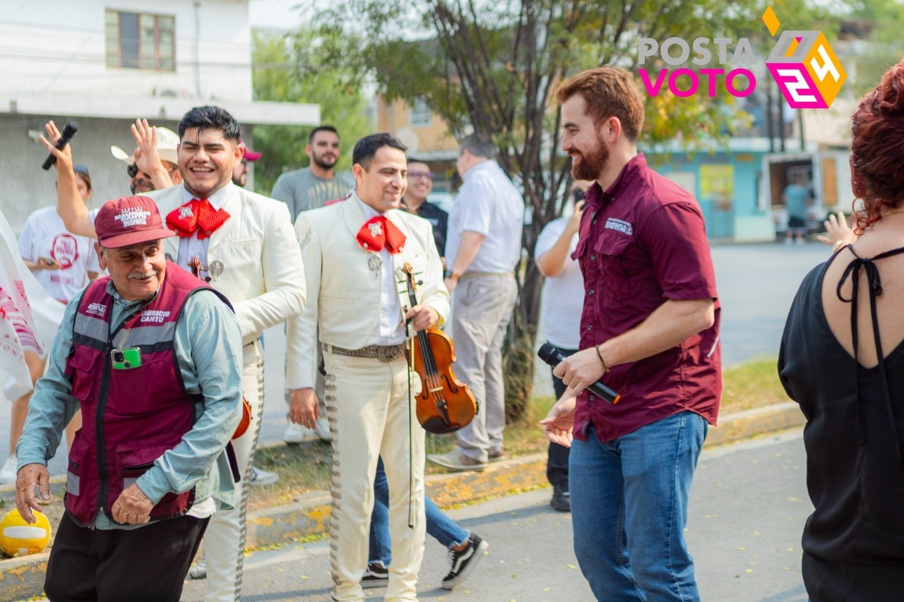 El evento contó con la presencia de mariachis que amenizaron la celebración y demostraron el cariño y respeto que Mauricio Cantú tiene hacia las mujeres de Monterrey. Foto: Especial.