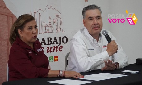 Van Waldo Fernández y Judith Díaz por útiles escolares gratuitos