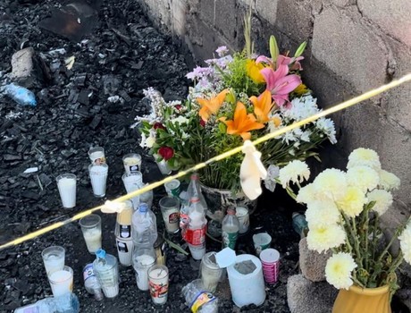 Despiden con dolor a la familia que murió en el incendio de su casa en Morelia