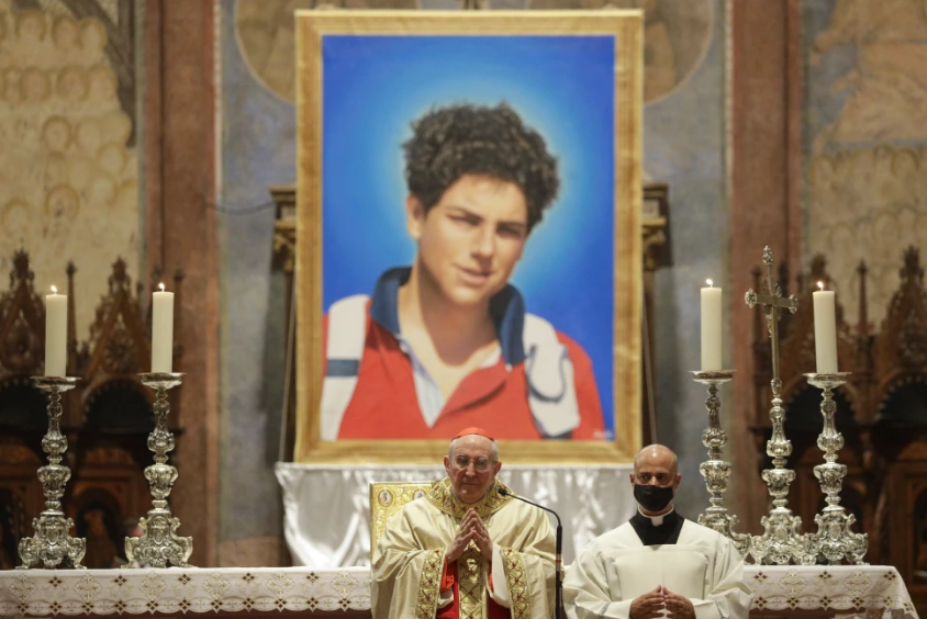 Carlo Acutis, el adolescente italiano que será el primer santo millennial de la Iglesia Católica.   (AP Photo/Gregorio Borgia, File)
