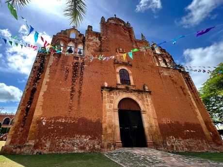 Arzobispo de Yucatán pide acelerar trabajos de peritaje en iglesia de Tekax
