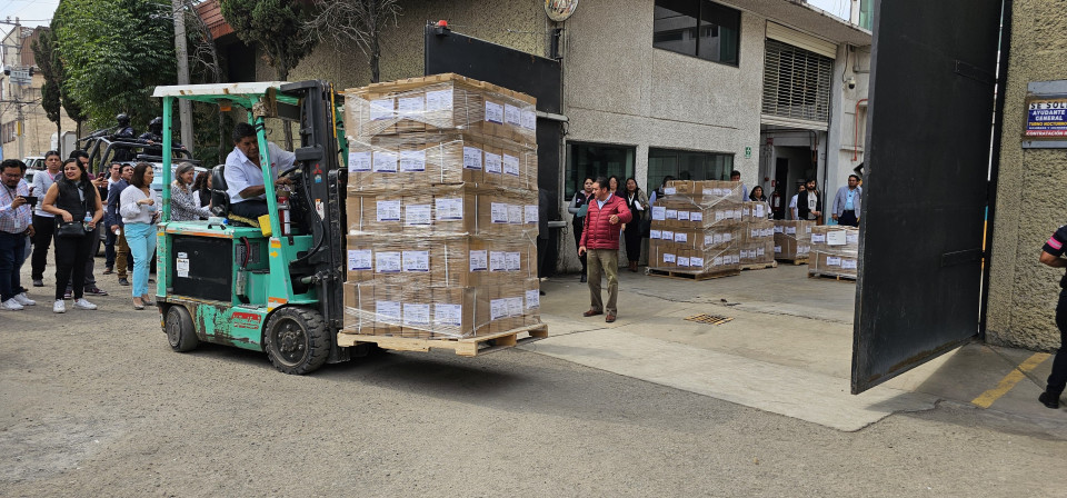 Las juntas están preparadas para iniciar la distribución de paquetes hacia las mesas directivas de casilla. Imagen: IEEM