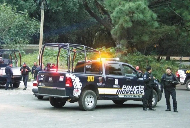 La policía de Morelos resguardando la zona del ataque. Foto: El Independiente.