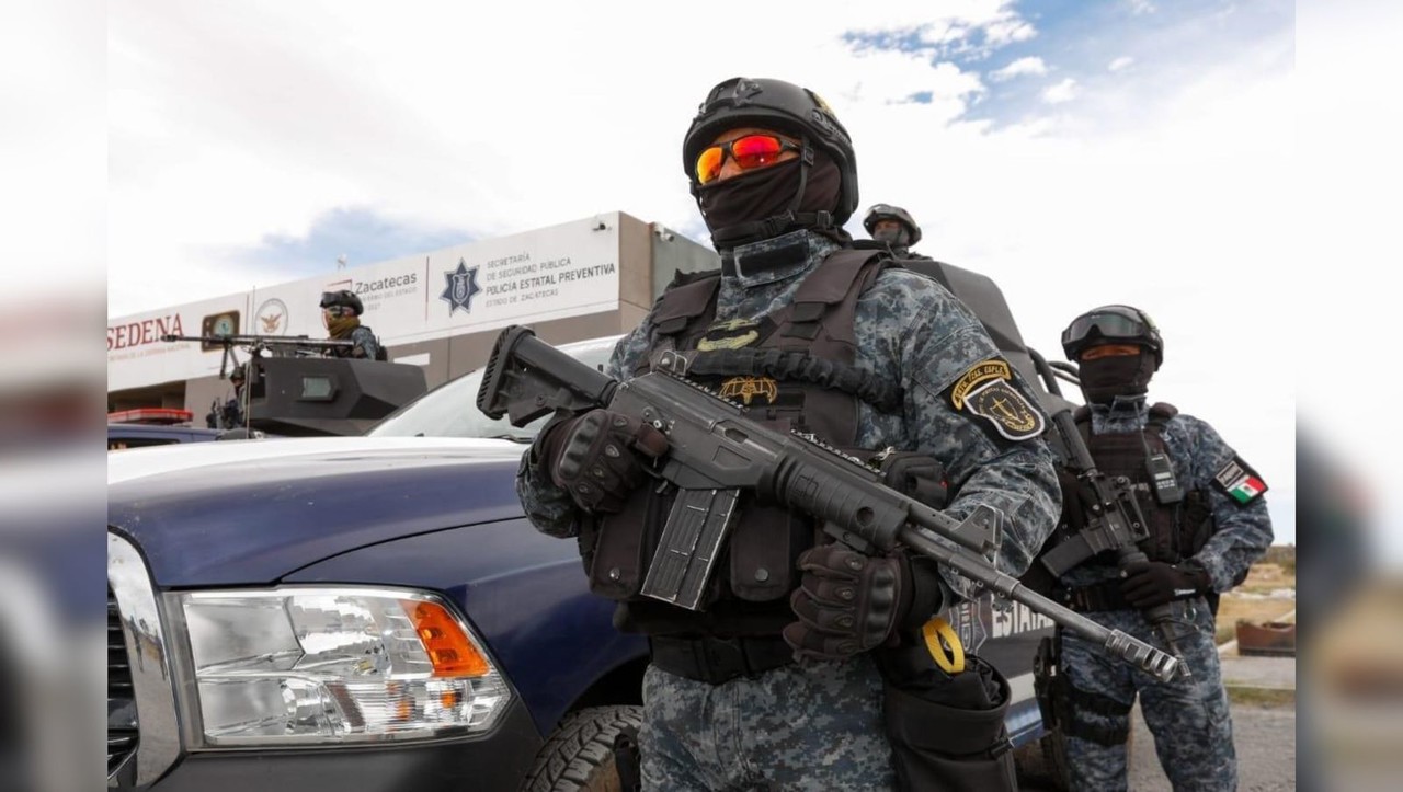 Elemento de la Policía Estatal de Zacatecas portando su arma de servicio. Foto: Facebook Secretaría de Seguridad Pública Zacatecas.