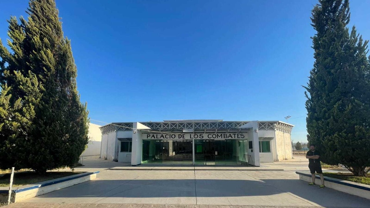 El Palacio de los Combates es el recinto donde se llevan a cabo grandes eventos luchísticos en Durango. Foto: Alex Avila.