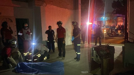 Muere niño traes caer al interior de bodega en Monterrey