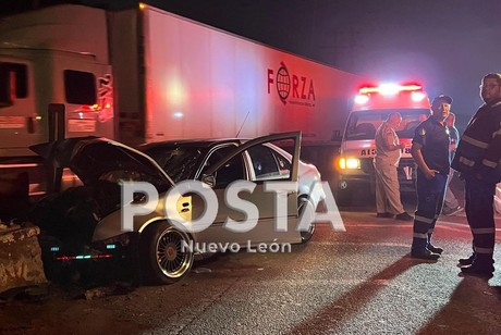Muere conductor tras choque en la Carretera a Laredo