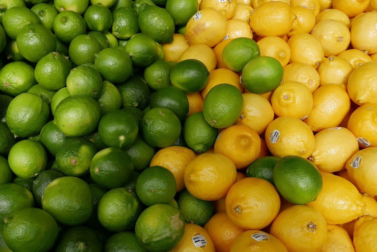 Limón amarillo y verde. Foto: Unsplash