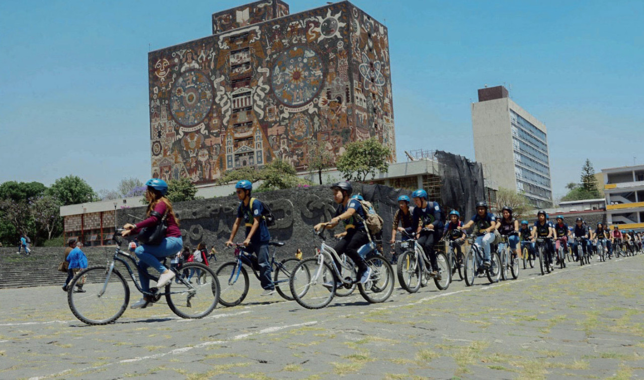 Ciclistas en CU de CDMX.     Foto: UNAM Global