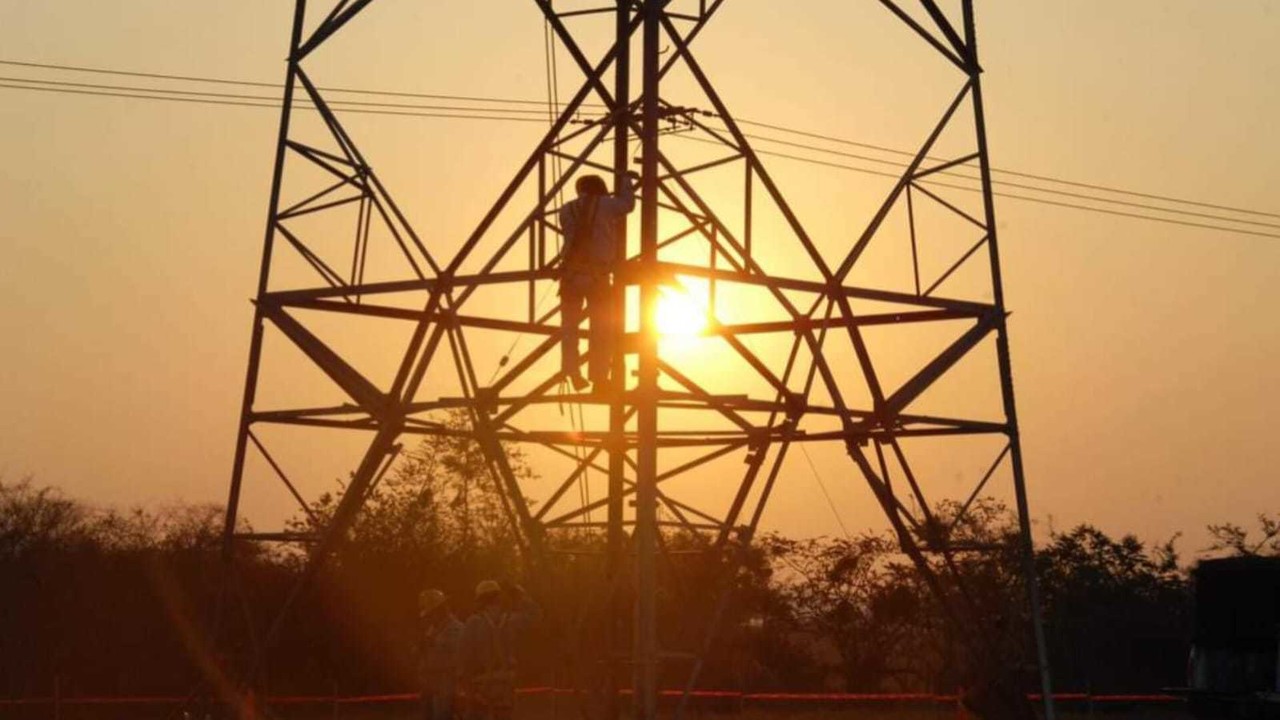 La Comisión Federal de Electricidad (CFE), realizará trabajos de mantenimiento en la localidad de El Salto, por lo que habrá interrupción en el suministro de energía eléctrica. Foto: Facebook/ CFE Nacional.